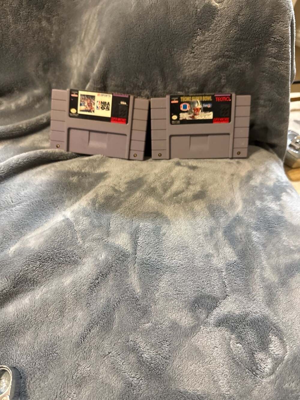 Super Nintendo SNES Sports Game Bundle NBA Live 95 Tecmo Super Bowl Cartridges